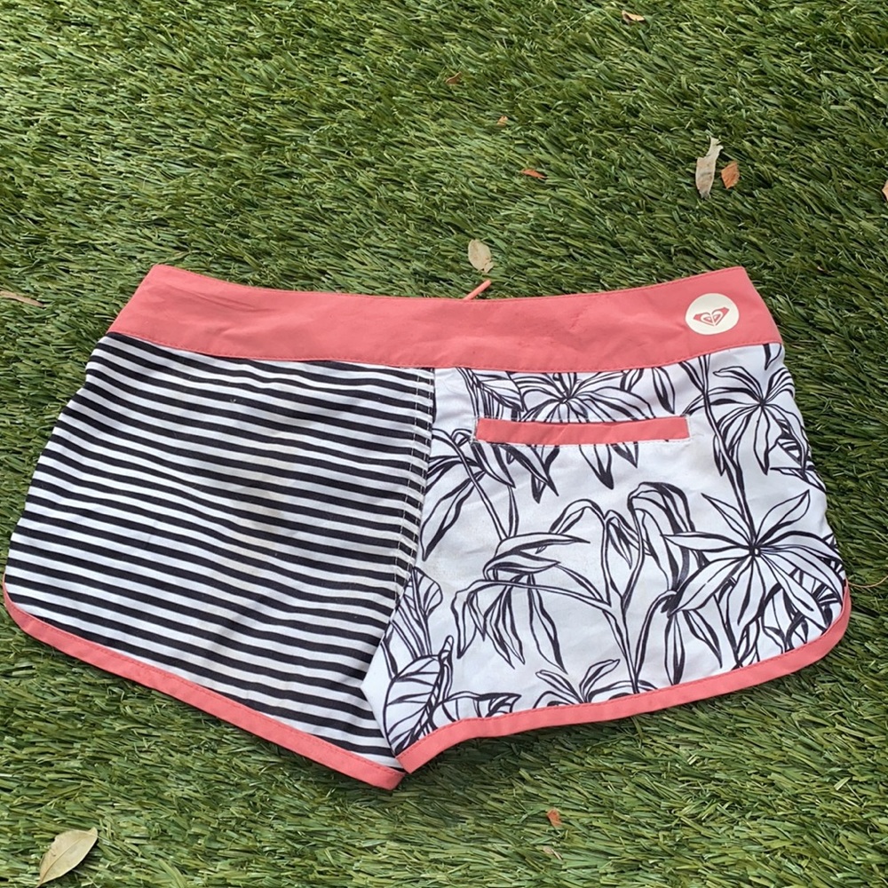 WaterProof Roxy shorts - Picture 2 of 3